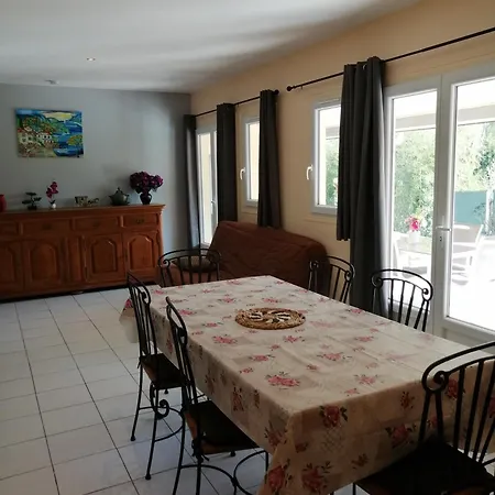Maison Avec Jardin Au Calme Proche De Paris Holiday home Longpont-sur-Orge